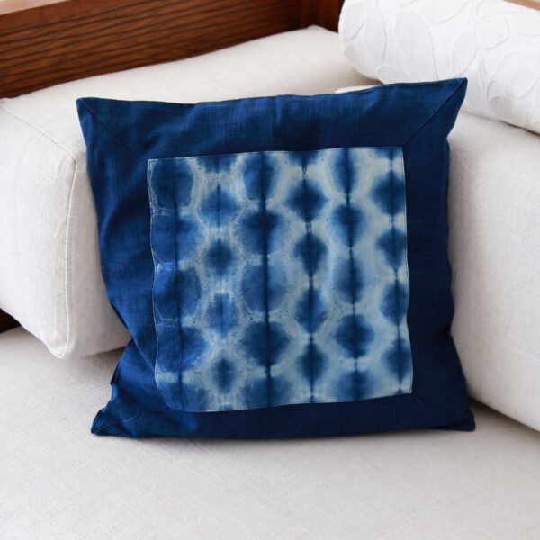 IMG_5437 Housse de coussin indigo Zharan